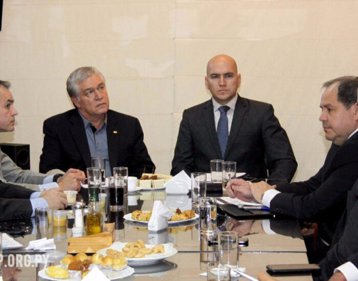 El ministro del Interior expuso sobre seguridad privada en empresas ante la CAP