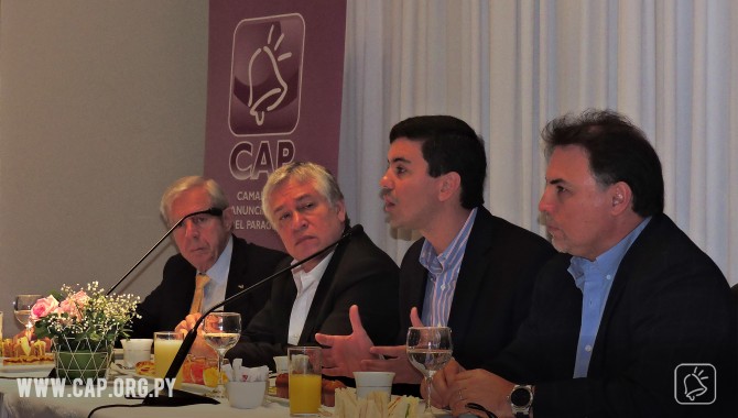 Santiago Peña precandidato a la presidencia se reunió con miembros de la “CAP”