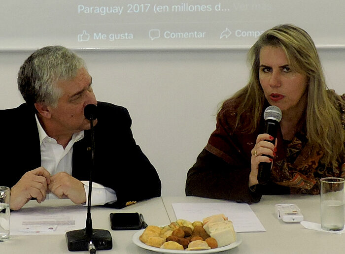 “Quiero empezar por la agenda positiva donde los miembros de la CAP proponen un fortalecimiento en el sector de servicios del Ministerio de Industria y Comercio”