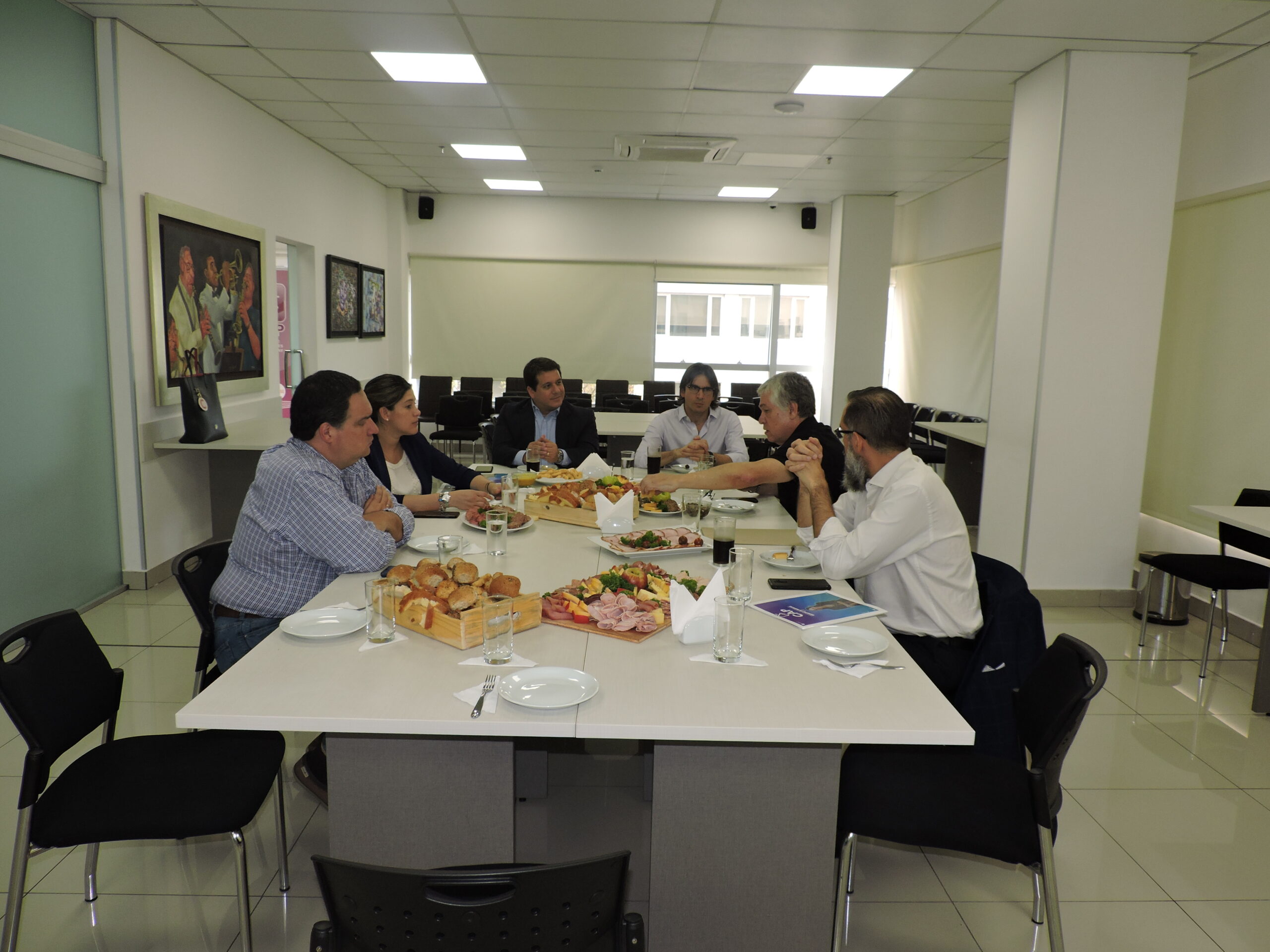 Reunión de la CAP con directivos del Grupo Nación de Comunicaciones