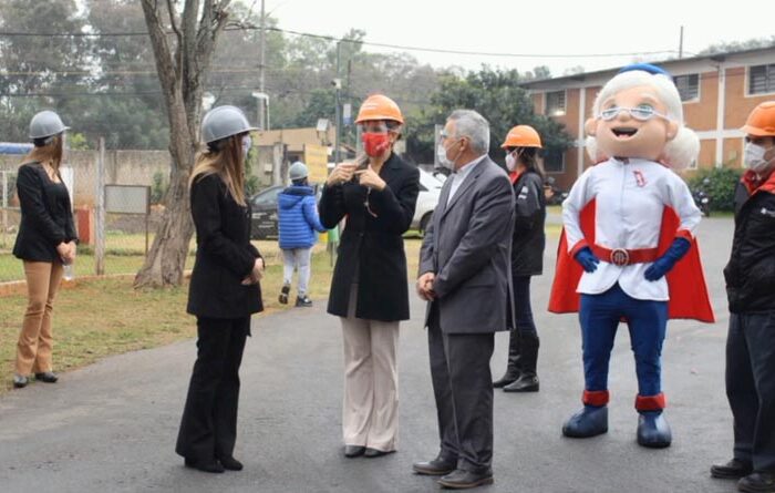 Visita de cortesía de la Ministra del Trabajo, Empleo y Seguridad Social  a la Industria Nacional Maahsa.