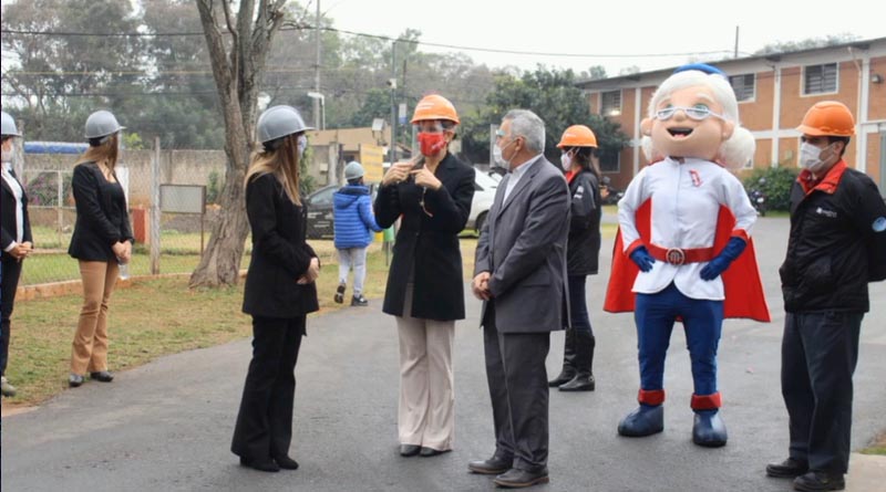 Visita de cortesía de la Ministra del Trabajo, Empleo y Seguridad Social  a la Industria Nacional Maahsa.
