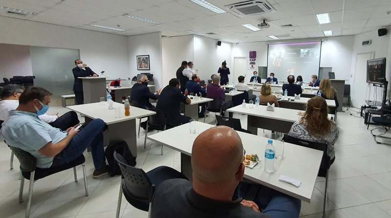 CAP se reune con autoridades de Hacienda