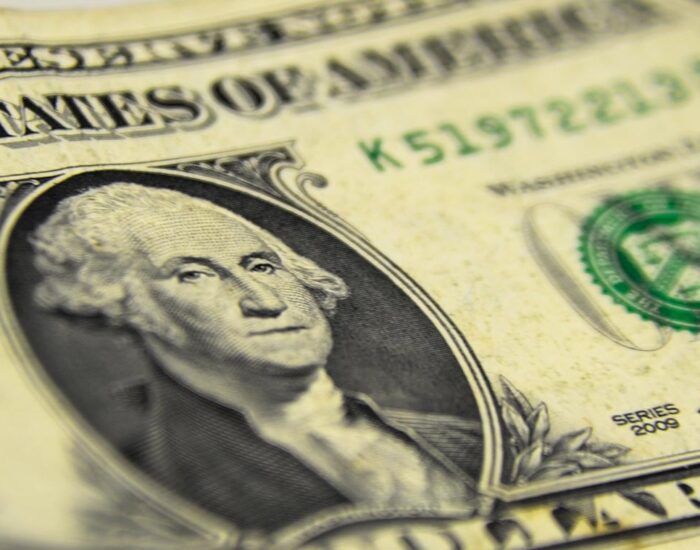 BCP libera el dólar, pese a su disparada en el mercado
